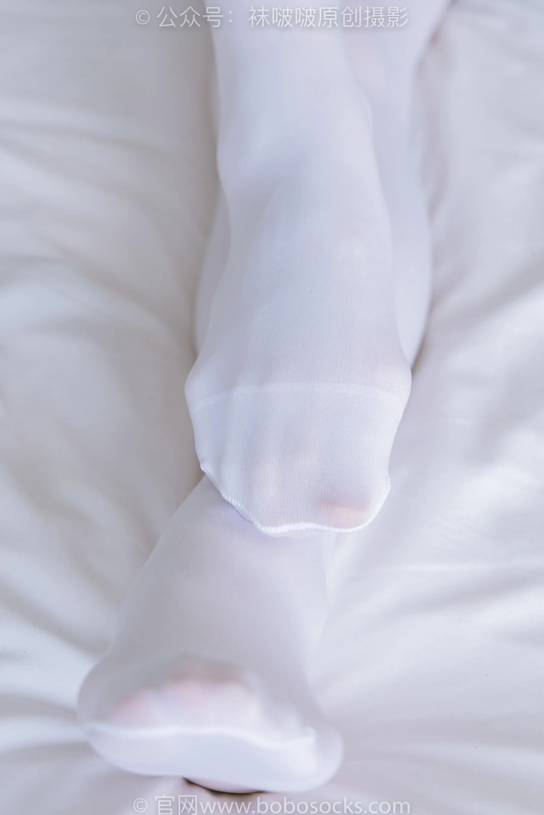 [BoBoSocks袜啵啵]NO.214 小沫-黑色运动鞋、厚白丝[23] [53P]插图9